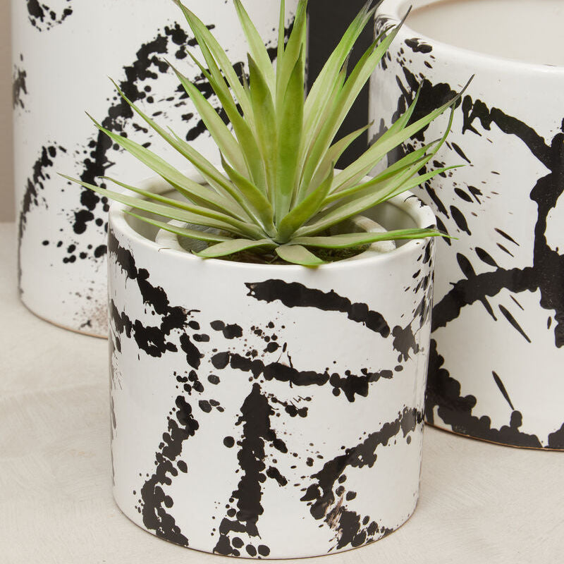Sorrell Black & White Small Planter
