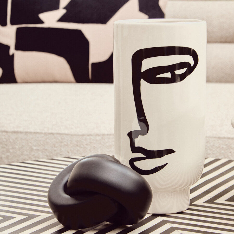 Viso Large Black & White Face Vase
