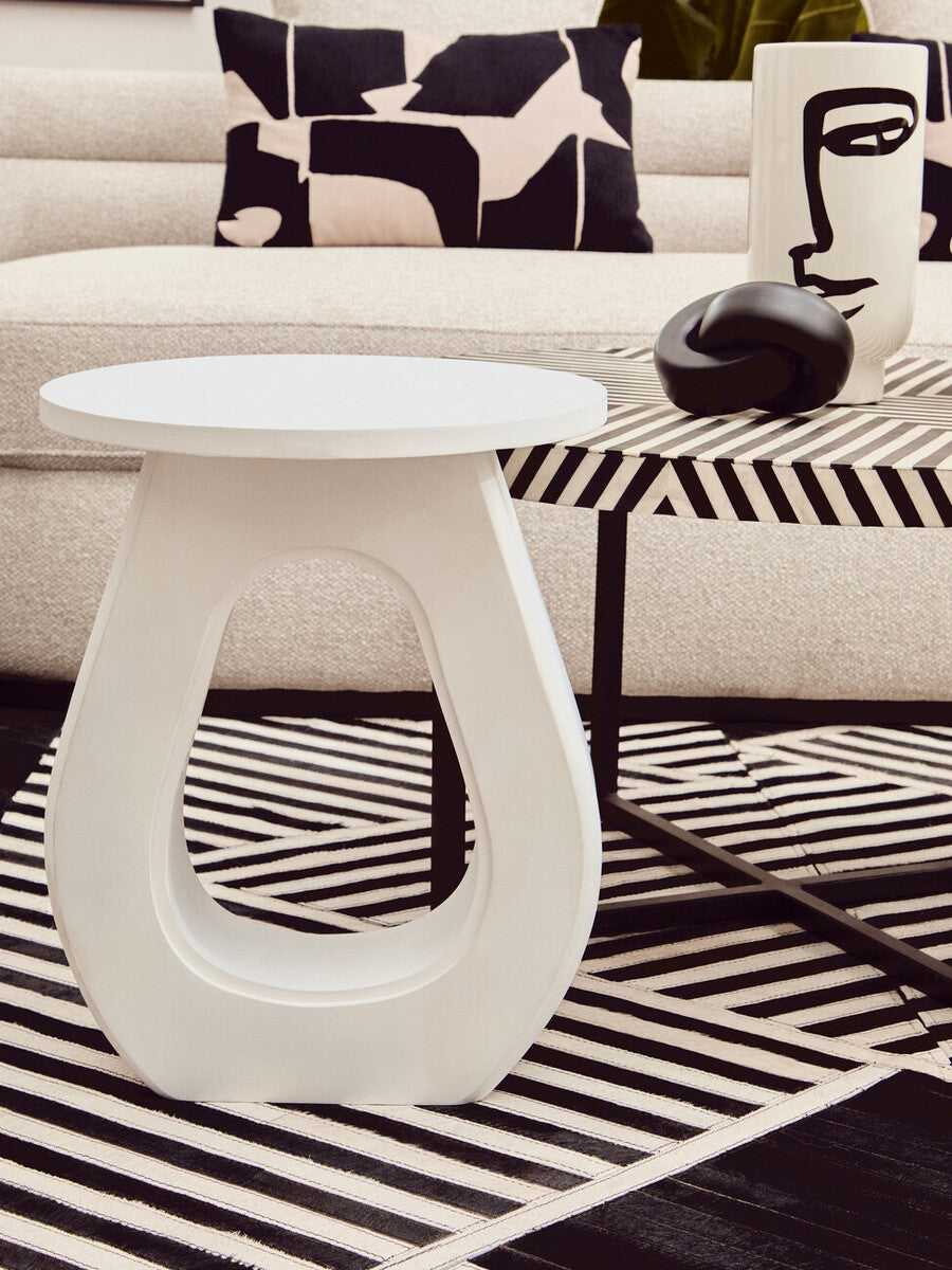 Viso Large Black & White Face Vase