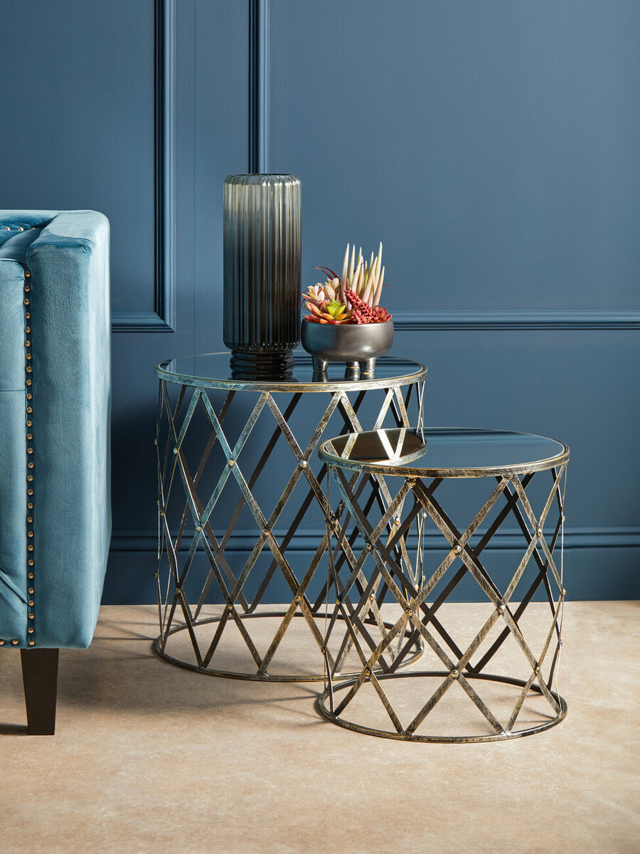 Set Of 2 Diamond Design Silver Frame Side Tables With Round Mirrored Top, Avantis