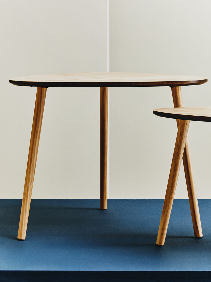 Set Of 2 Natural Wooden Nesting Side Tables With Tripod Legs & Rounded Triangle Tops, Rostok