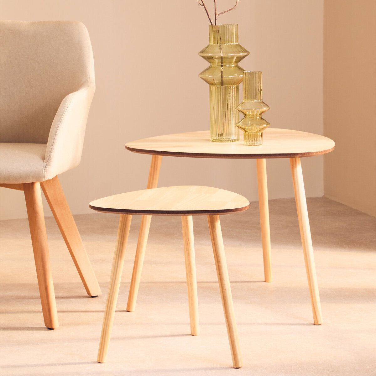Set Of 2 Natural Wooden Nesting Side Tables With Tripod Legs & Rounded Triangle Tops, Rostok