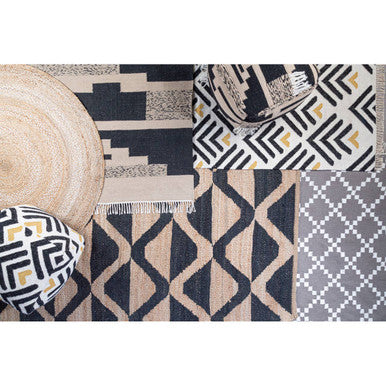 Bosie Large Takara Linen Black Scandinavian Rug