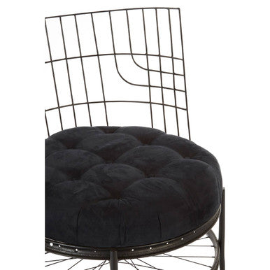Mantis Black Wheel Design Chair