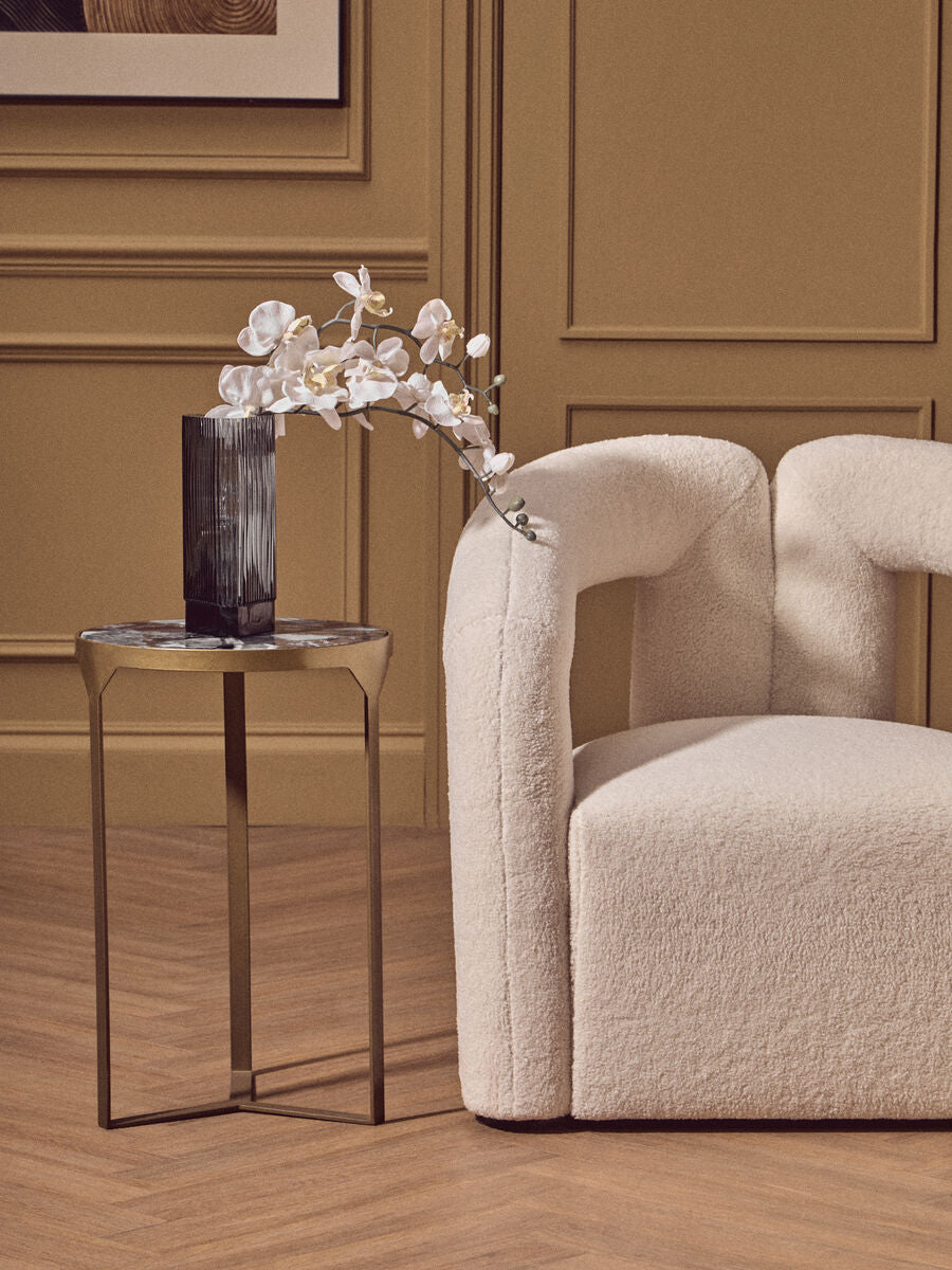 Round Polished Blue Agate Side Table With Gold Intersecting Legs, Vizzini