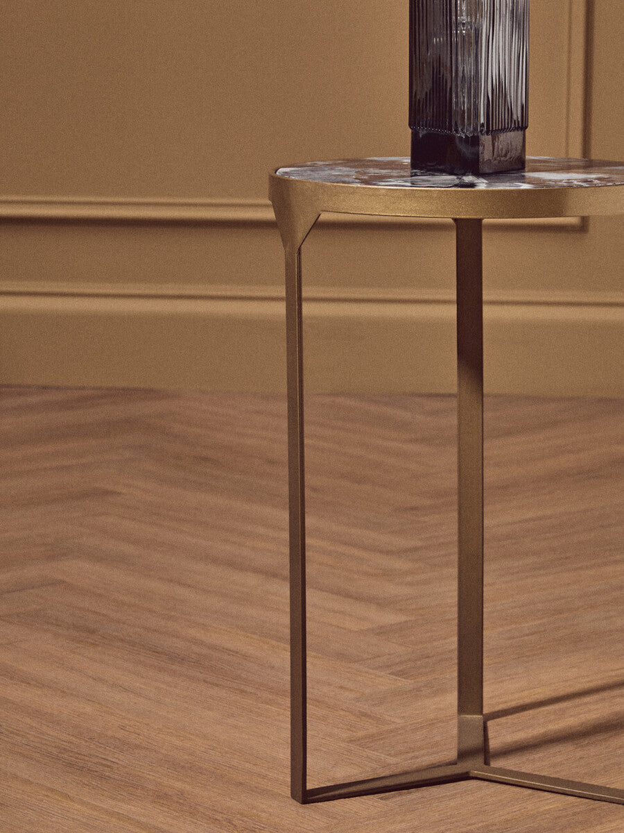 Round Polished Blue Agate Side Table With Gold Intersecting Legs, Vizzini