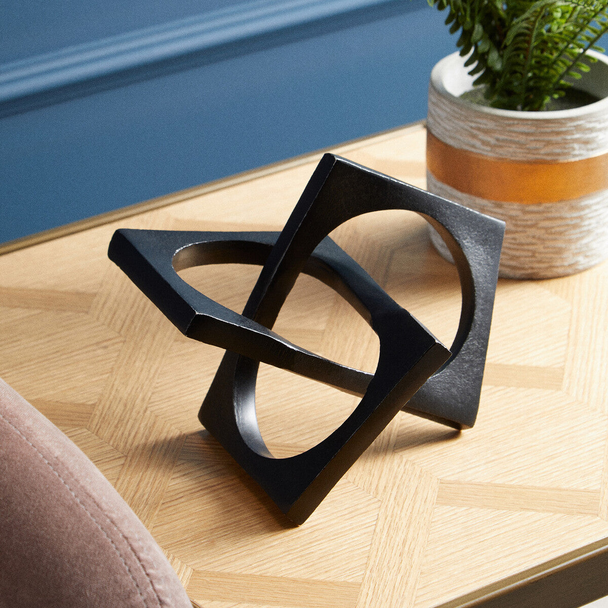 Prato Black Square Knot Sculpture