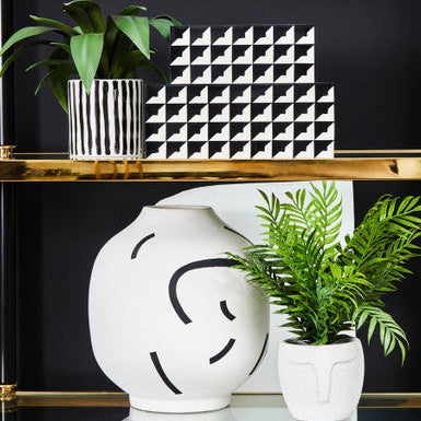 Tundra Black & White Vase