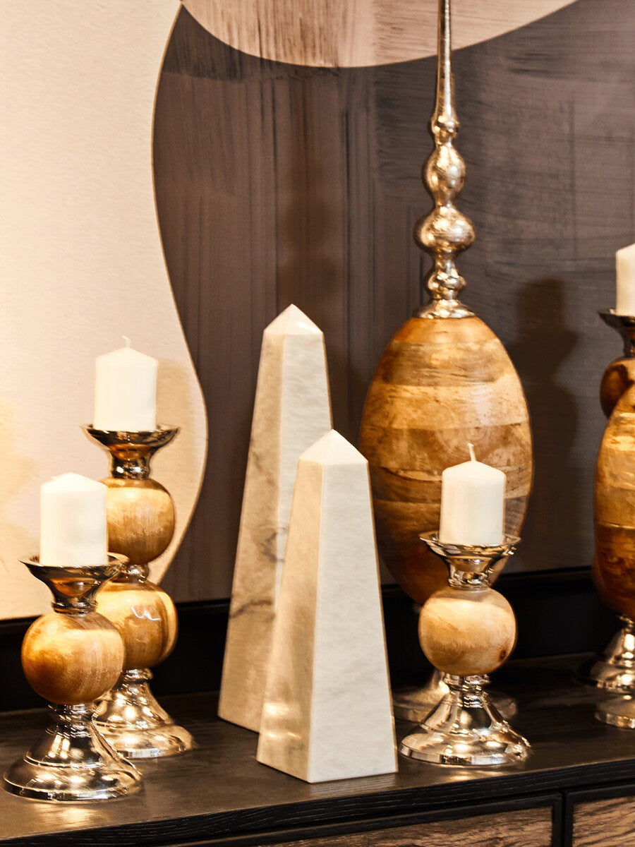 Salmo Small White Marble Obelisk