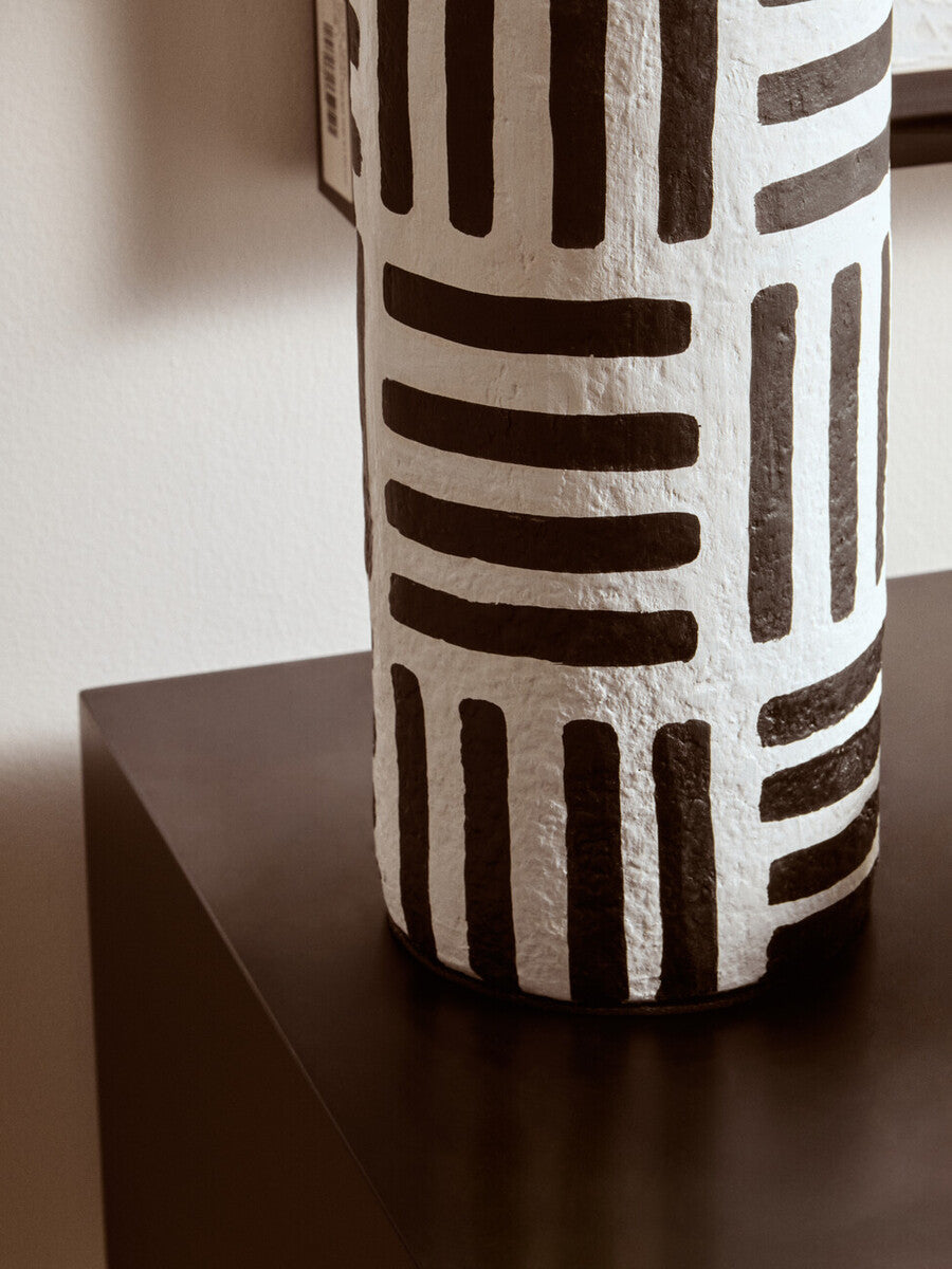 Carta Black & White Papier Mache Table Lamp With Geometric Lines