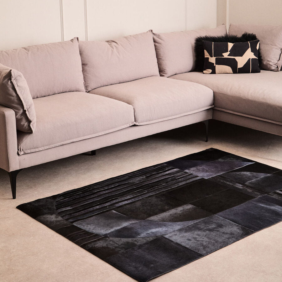 Bosie Safira Small Black & Grey Deco Hair On Leather Rug