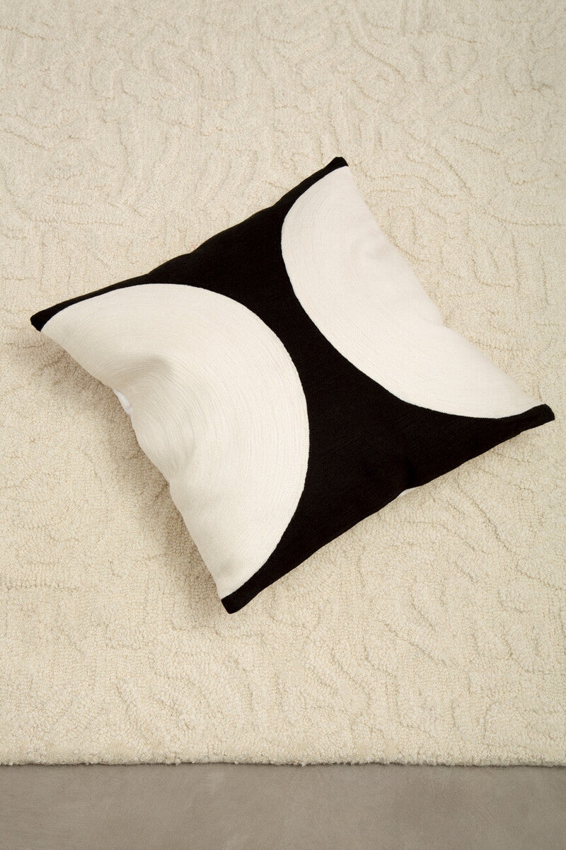 Bosie Ozella Black & White Semi Circular Design Cushion