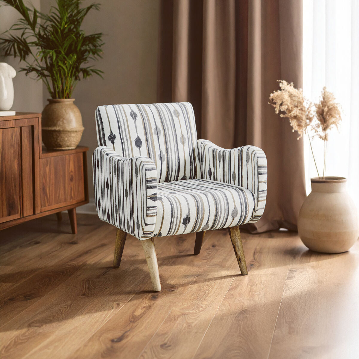 Cefena Black & White Chair With Straight Arms