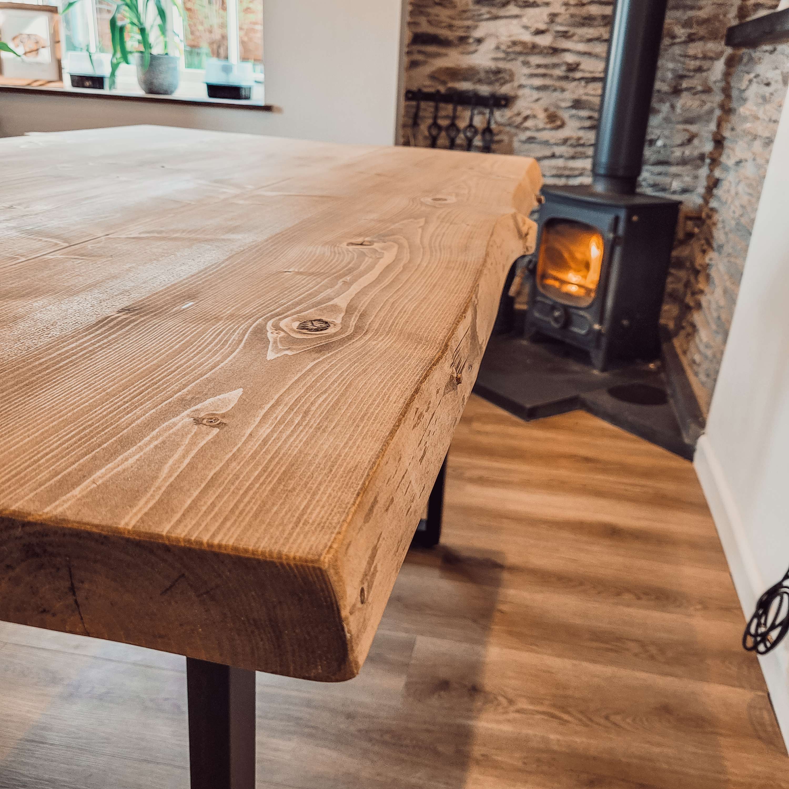 Live / Waney Edge Dining Table With 4 Types of Metal Legs